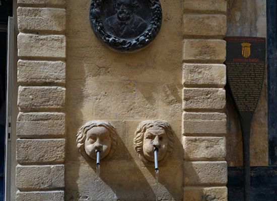 france/aix-en-provence/landmark/fontaine-des-bagniers