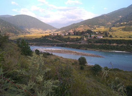 bhutan/dagana/landmark/mo-chhu