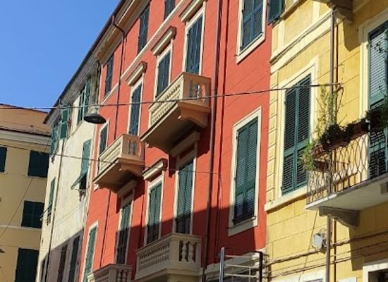 italy/lunigiana/landmark/palazzo-castagnola