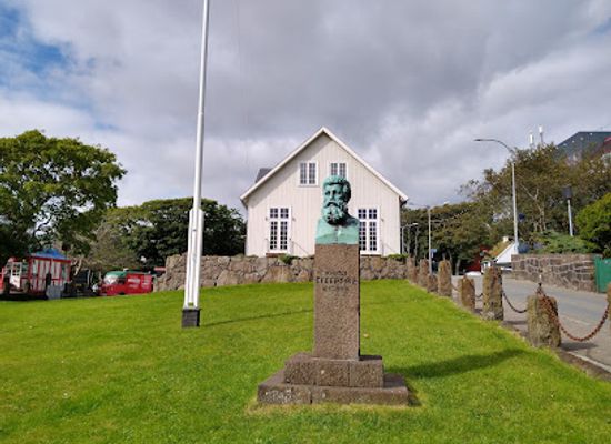 faroe-islands/torshavn/landmark/rasmus-effersoe