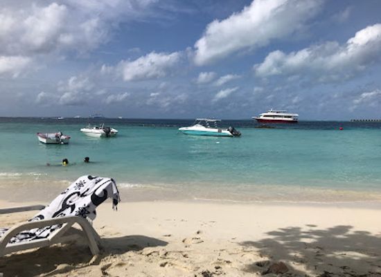 maldives/thulusdhoo/landmark/bikini-beach