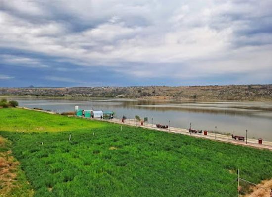 pakistan/seraiki-wasaib/landmark/khabeki-lake