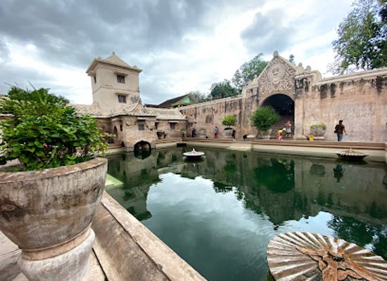 indonesia/java/landmark/taman-sari