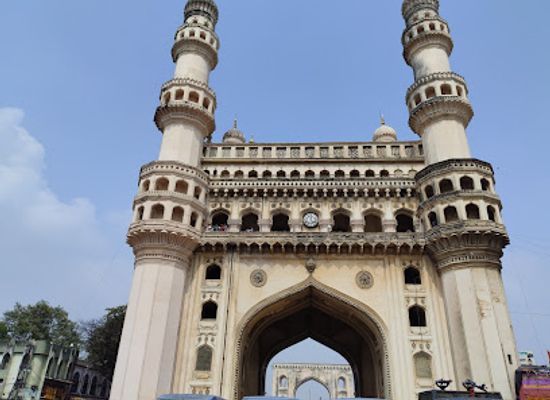 india/hyderabad/charminar/landmark/shri-bhagya-laxmi-mandir-charminar
