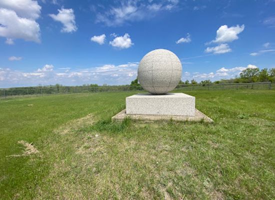 north-dakota/turtle-mountains/landmark/david-thompson-historical-monument