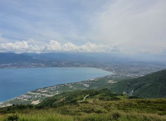indonesia/central-sulawesi/landmark/puncak-salena