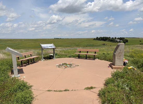 kansas/cherokee-lowlands/landmark/santa-fe-trail-tracks