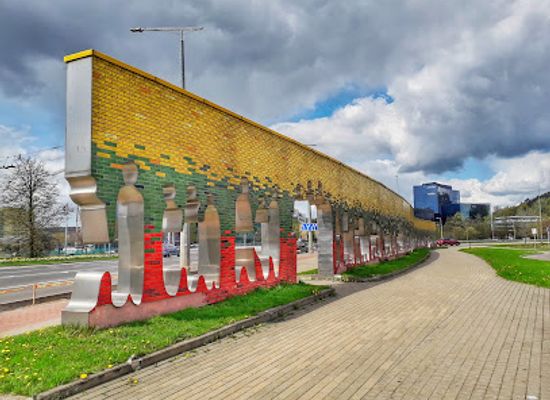 lithuania/vilnius/zverynas/landmark/the-road-of-freedom-memorial-wall