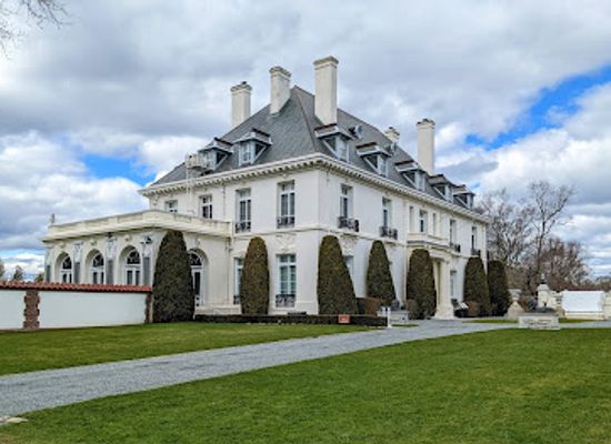 rhode-island/aquidneck-island/landmark/bellevue-avenue-historic-district
