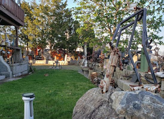 massachusetts/salem/landmark/herb-mackey-s-metal-sculpture-yard