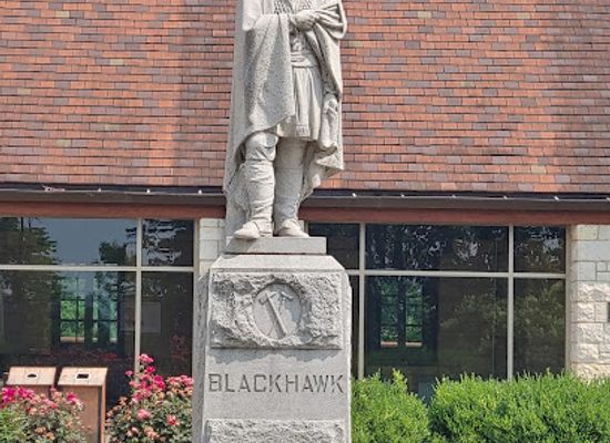 illinois/quad-cities/landmark/hauberg-museum