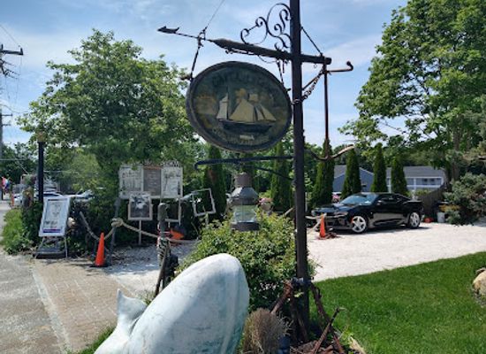 massachusetts/cape-cod/landmark/sea-captains-row-crowell-homestead