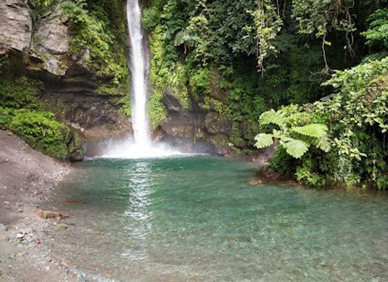 philippines/camiguin/landmark/tuasan-falls