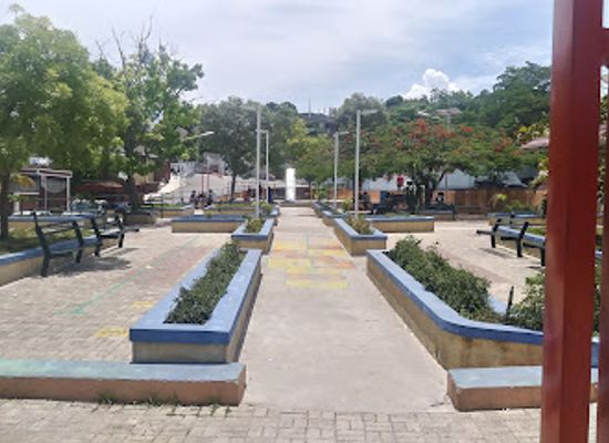 haiti/port-au-prince/delmas/landmark/place-publique-de-delmas-5