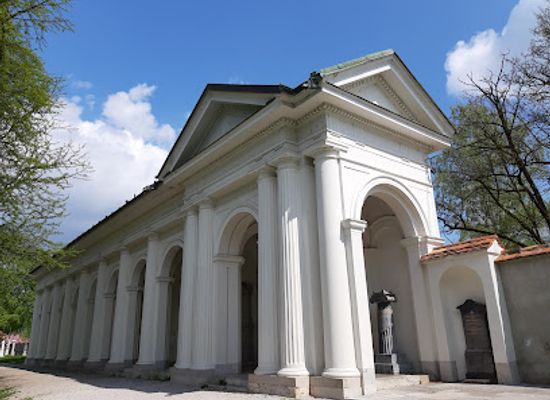 slovenia/posavje/landmark/navje-memorial-park