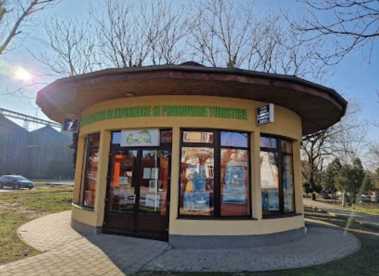 romania/moldavia/landmark/centrul-national-de-informare-si-promovare-turistica-moldova-noua