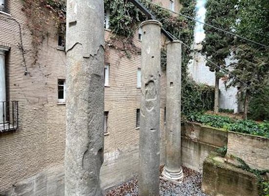 spain/seville/landmark/columnas-romanas