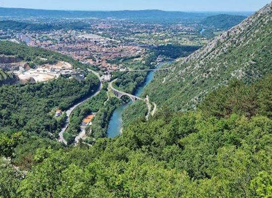 slovenia/nova-gorica/landmark/solkan-bridge