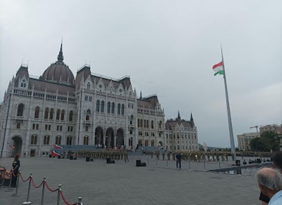 hungary/kunsag/landmark/national-flagpole
