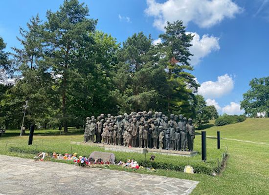 czechia/bohemia/landmark/memorial-to-the-children-victims-of-the-war-lidice