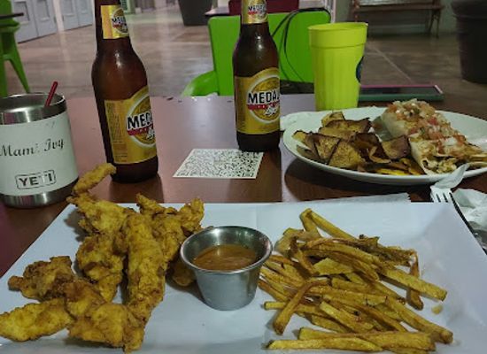 puerto-rico/manati/landmark/mil-historias-meson-y-pico