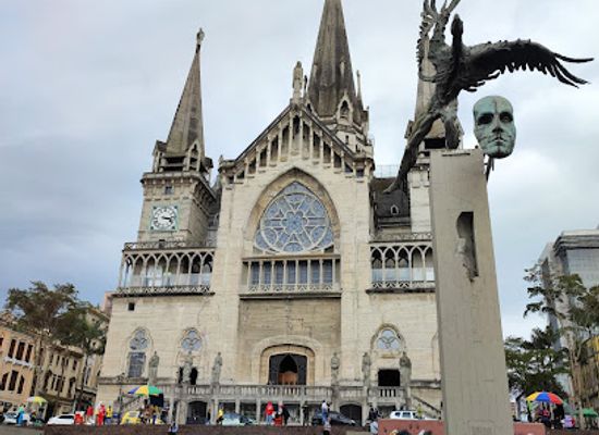 colombia/manizales/landmark/plaza-de-bolivar