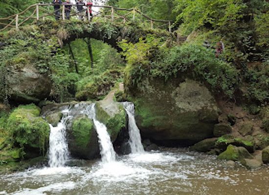 luxembourg/sauer-valley/landmark/schiessentumpel-scheissendempel-waterfall