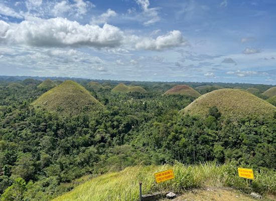 philippines/chocolate-hills/landmark/chocolate-hills-viewing-deck
