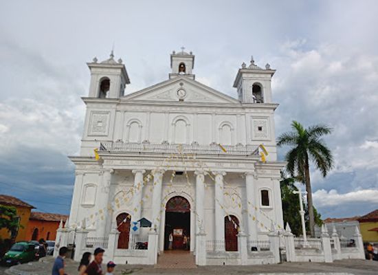 el-salvador/suchitoto/landmark/a-thousand-plates-and-more-museum