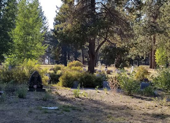 oregon/klamath-basin/landmark/fort-klamath-historic-cemetery