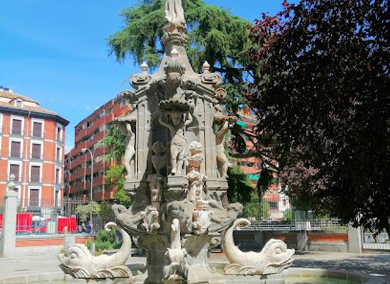 spain/madrid/chueca/landmark/fountain-of-fame