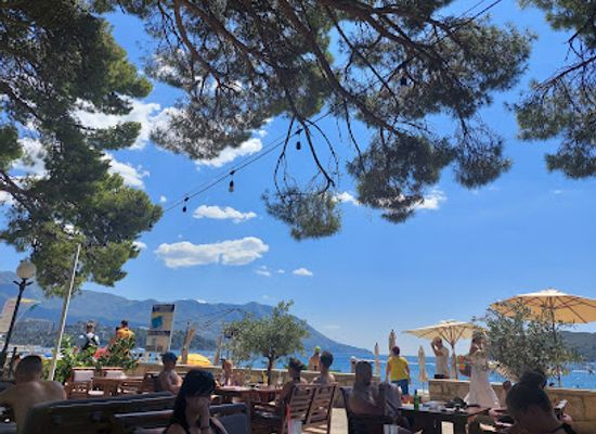montenegro/bar-riviera/landmark/torch-beach-club