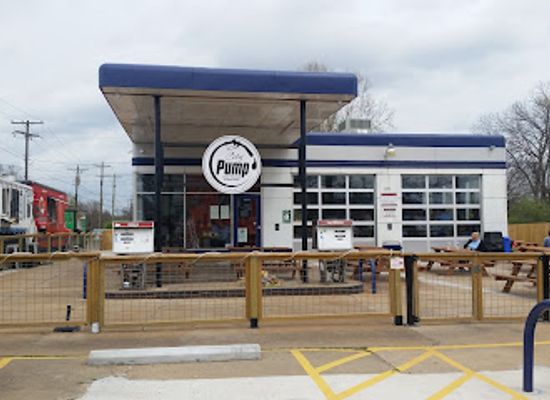 arkansas/rogers/landmark/city-pump-food-trucks-libations