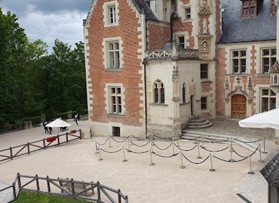 france/centre-val-de-loire/landmark/chateau-du-clos-luce