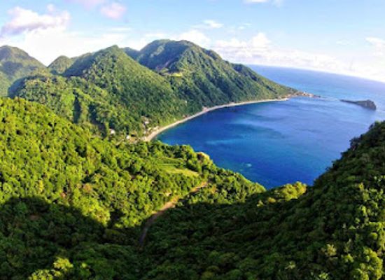dominica/la-plaine/landmark/e-voyage-hiking-elvis-dominica-tours