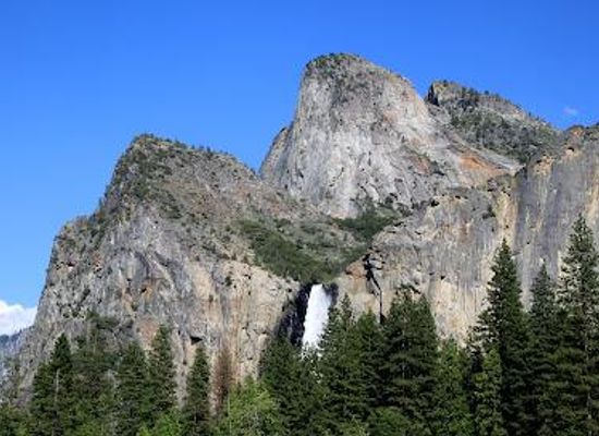 california/yosemite/landmark/cathedral-rocks