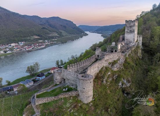 austria/wachau/landmark/ruine-hinterhaus