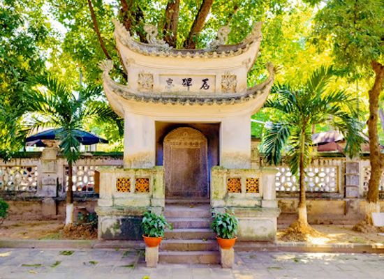 vietnam/hanoi/landmark/quan-thanh-temple