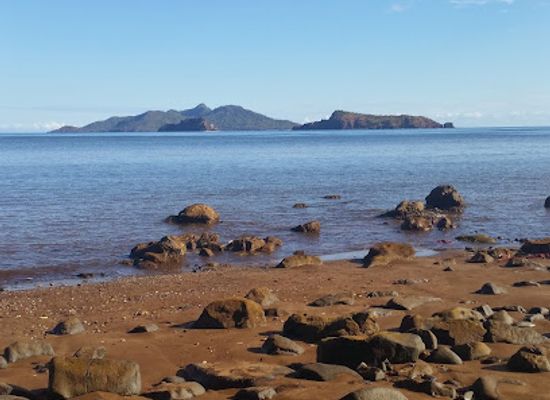 mayotte/mtsamboro/landmark/plage-ville-mtsamboro