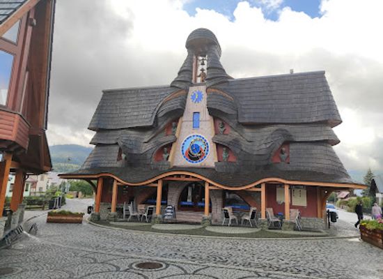 slovakia/dolina/landmark/slovensky-orloj-v-starej-bystrici