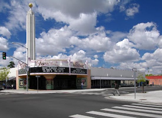 california/fresno/landmark/tower-theatre-for-the-performing-arts