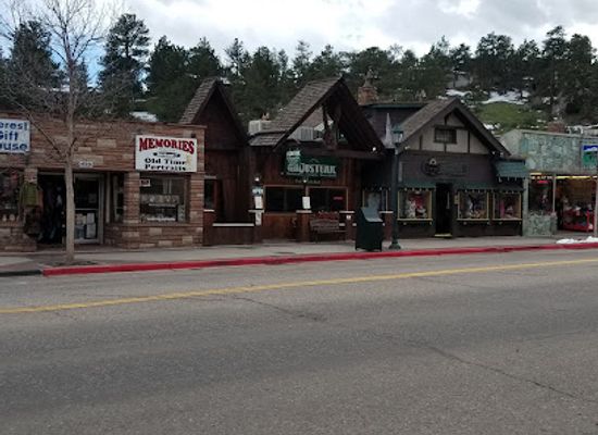 colorado/estes-park/landmark/the-taffy-shop