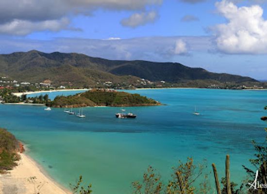 antigua-and-barbuda/jolly-harbour/landmark/pearns-point