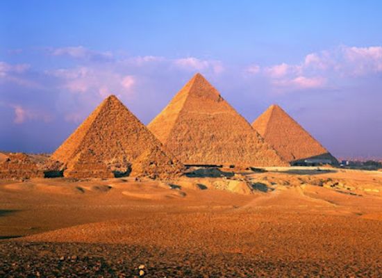 egypt/giza-plateau/landmark/panoramic-view-of-the-pyramids