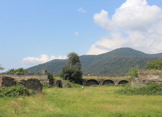 azerbaijan/shaki-zaqatala-region/landmark/zagatala-castle-walls