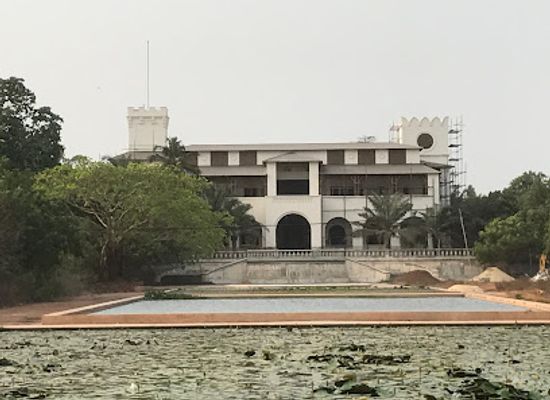 togo/togo-mountains/landmark/palais-de-lome