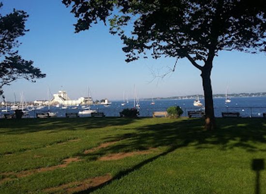 rhode-island/east-bay/landmark/battery-park