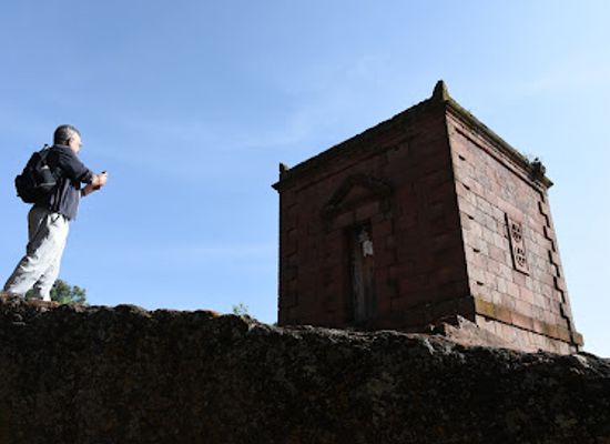 ethiopia/lalibela/landmark/bete-golgota-selassie