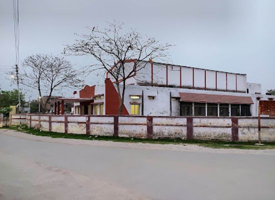 india/varanasi/landmark/gol-park