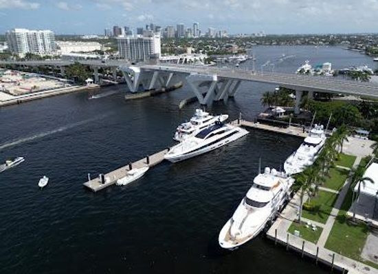 florida/gold-coast/landmark/se-17th-street-e-clay-shaw-jr-bridge